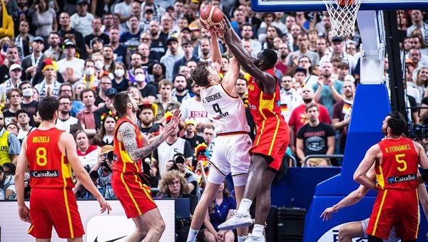 Είναι βαριά η φανέλα της «φούρια ρόχα» [vids]