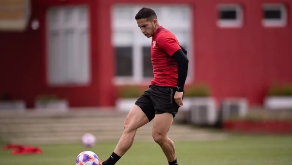 Α' Αργεντινής: Οι ανεβασμένες Ντιφένσα Χουστίσια, Ιντεπεντιέντε