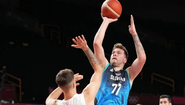 Με Ντόνσιτς και Βεζένκοφ!