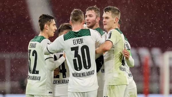 Νόργουιτς, Γκλάντμπαχ και Κροτόνε!