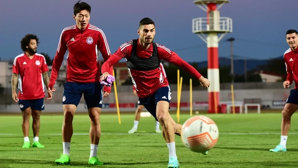 Η αποστολή του Ολυμπιακού για το ματς με την Καραμπάχ