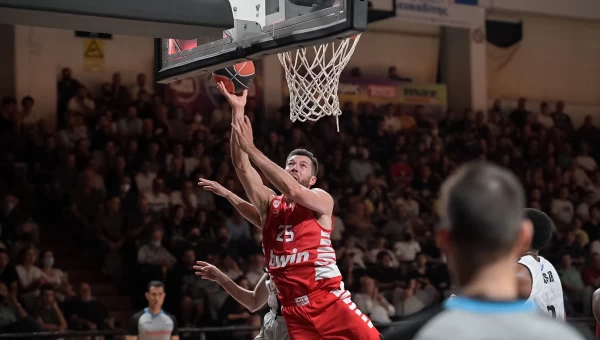 Ο Ολυμπιακός πέρασε άνετα από την Πάτρα [vids]