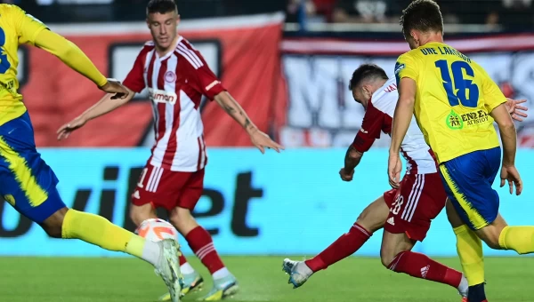 Η ποιότητα του Ολυμπιακού έφερε το «διπλό» στο Αγρίνιο [vids]