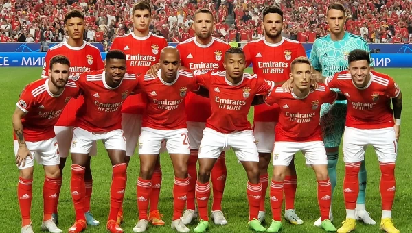 Champions League: Ο Βλαχοδήμος «σταμάτησε» την Παρί [vids]