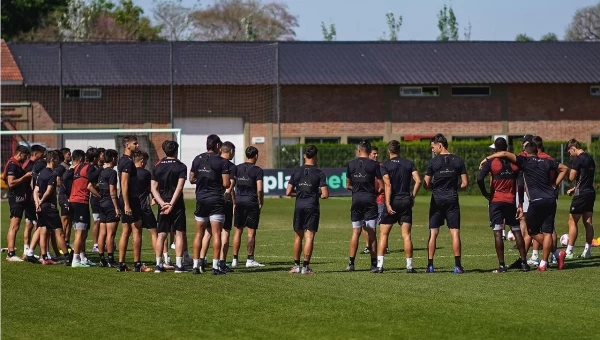 Η Κολόν με το 2,30!