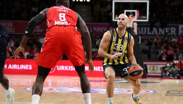 Euroleague: Με το… δεξί Αρμάνι, Μακάμπι, Μπασκόνια και Φενέρμπαχτσε [vids]