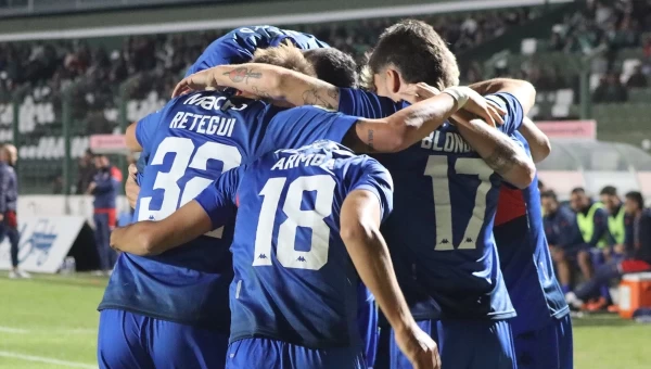 Φουλ της άμυνας στο Τίγκρε-Ιντεπεντιέντε