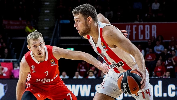 Ασταμάτητος εκτός έδρας με «υπερηχητικό» Βεζένκοφ [vids]