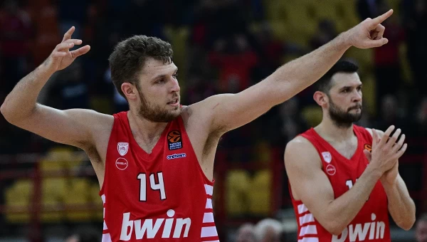 Euroleague: Ολυμπιακός με ελληνική ψυχή [vids]
