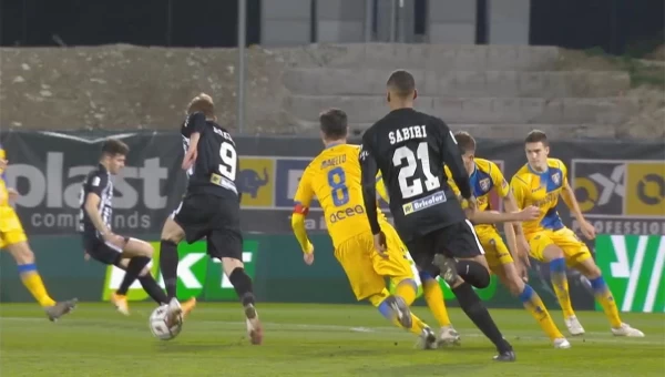 Β’ Ιταλίας: Για το 6/6 η Φροζινόνε