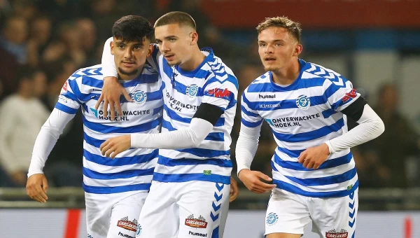 Β’ Ολλανδίας: Πονταρίσματα σε Ντε Γκράαφσαπ