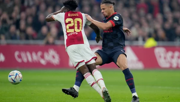 Eredivisie: Η Αϊντχόφεν έβαλε... φωτιά στο Άμστερνταμ