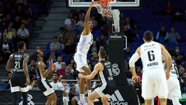 Euroleague: «Τρένο» η Φενέρμπαχτσε, νίκη αλά NBA η Ρεάλ [vids]