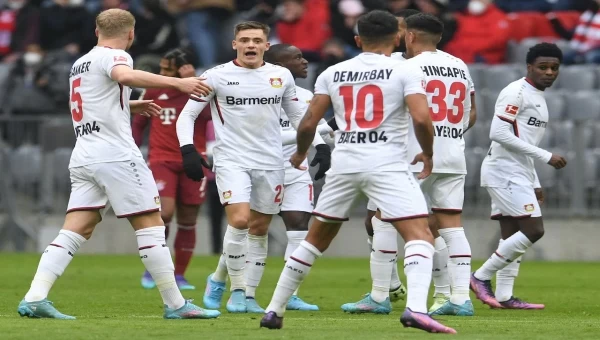 Λεβερκούζεν και Λίνκολν!