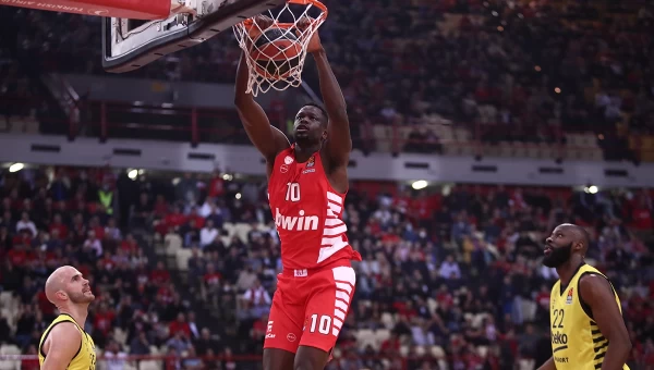 Ερυθρόλευκη «καταιγίδα» παρέσυρε την Φενέρμπαχτε [vids]