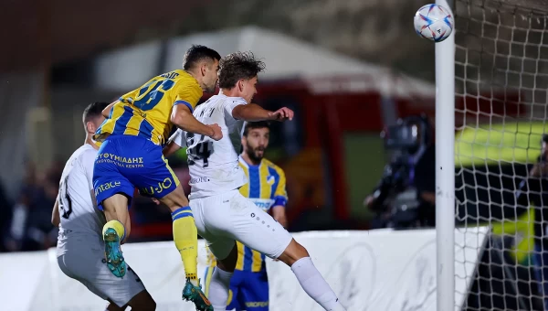 ΑΠΟΕΛ εξπρές με προορισμό κορυφή [vids]