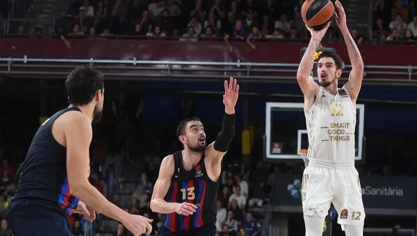 Euroleague: «Τρέχει» η Εφές - Η ASVEL σόκαρε την Μπαρτσελόνα [vids]