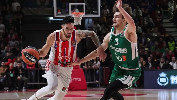 Ασυγκράτητος ο Ερυθρός Αστέρας [vid]