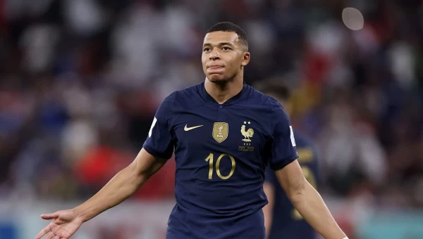 Μουντιάλ 2022: Ο Εμπαπέ έδωσε την πρόκριση στην Γαλλία, 3-1 την Πολωνία (vids)