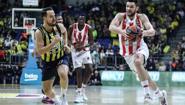 Ο Ολυμπιακός «διέλυσε» την Φενέρμπαχτσε στην Κωνσταντινούπολη [vids]