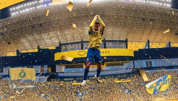 «Τρέλα» για Ρονάλντο - Πουλήθηκαν 2 εκ. φανέλες της Αλ Νασρ με το 7 [vid]