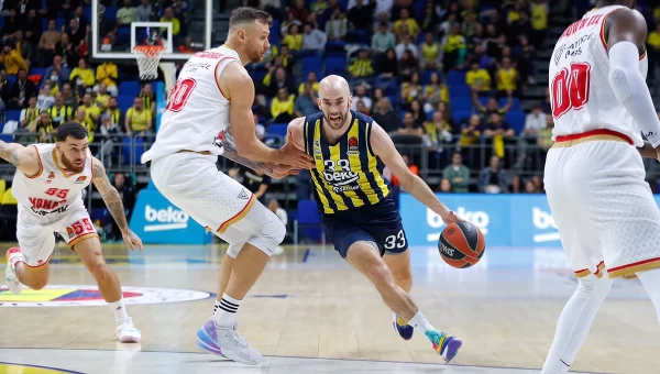 Ντέρμπι στην Πόλη, η... μπίλια έκατσε στην Φενέρμπαχτσε [vid]