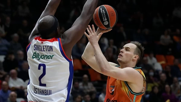 Euroleague: «Καθάρισαν» Βαλένθια, Μπαρτσελόνα και Μακάμπι [vids]