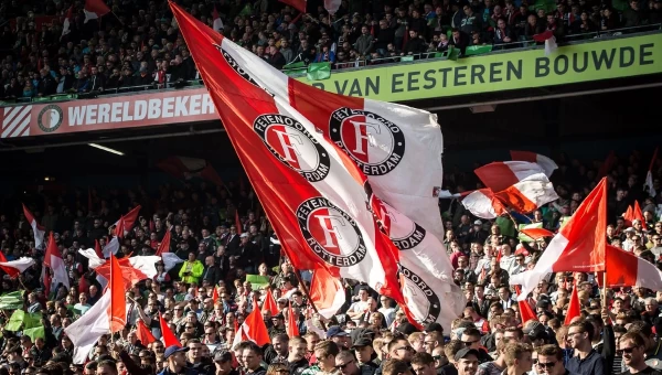 Με… φόρα η Φέγενορντ!