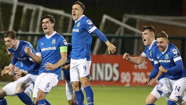 Λίνφιλντ και Νιούκαστλ!