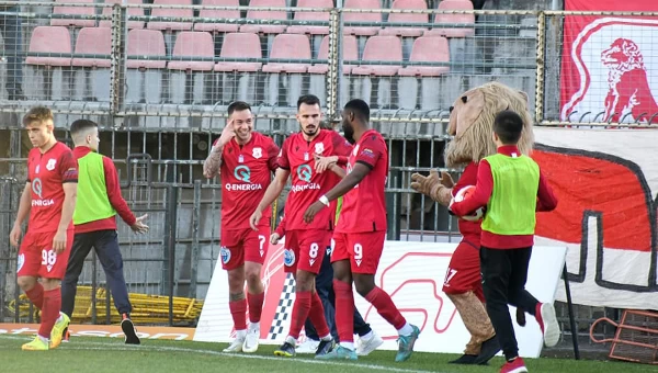 Super League 2: Σέρρες «εξπρές» και η... στάση Χανιά για την Κηφισιά