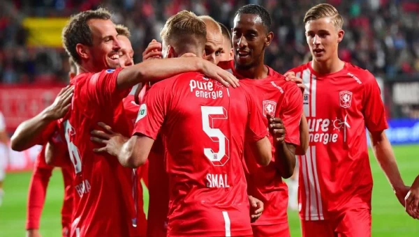 Α’ Ολλανδίας: Τβέντε – Εμεν, φαβορί με αιτία!