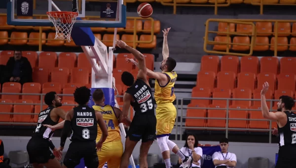 Το Περιστέρι «πέταξε» για τον ημιτελικό [vids]