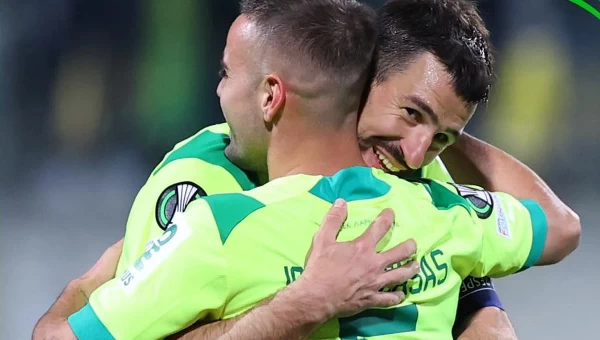 Η ΑΕΚ συνεχίζει να ονειρεύεται... [vids]