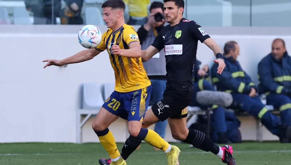 Ο ΑΠΟΕΛ δεν άρπαξε το «δώρο» της ΑΕΚ [vids]