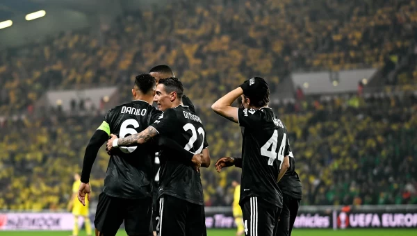 Η φανέλα των Γιουβέντους και Σπόρτινγκ «μίλησε» [vids]