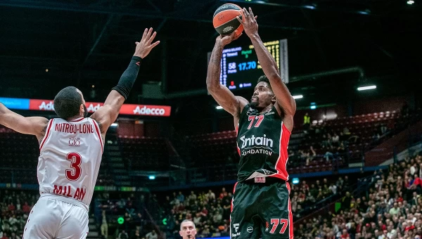 Ο Ολυμπιακός ηττήθηκε με... κάτω τα χέρια στο Μιλάνο [vids]