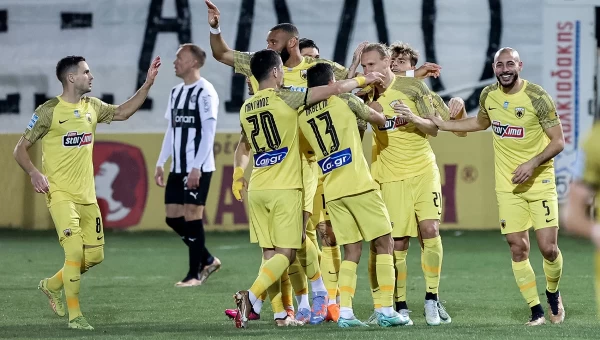 Η ΑΕΚ «άλωσε» το Ηράκλειο και... πάτησε στην κορυφή [vids]