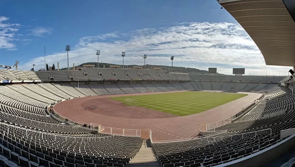 Οι «blaugrana» φεύγουν από το «Camp Nou»! [vid]
