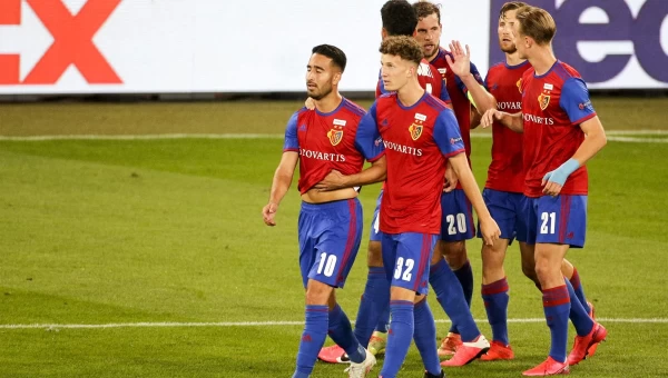 Με Βασιλεία και Μόρτον