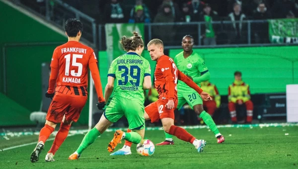 Οι «λύκοι» δεν... δάγκωσαν την Άιντραχτ [vids]