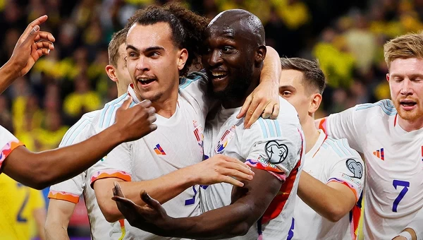 Ο «καυτός» Λουκάκου και η «κρύα» πρεμιέρα του Σάντος [vids]