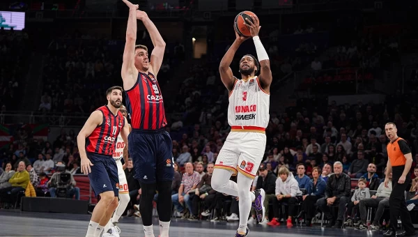 Η Μονακό έριξε 100άρα στη Βιτόρια χωρίς Τζέιμς [vid]