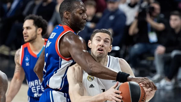 Η Εφές θύμισε την περσινή πρωταθλήτρια Ευρώπης [vids]