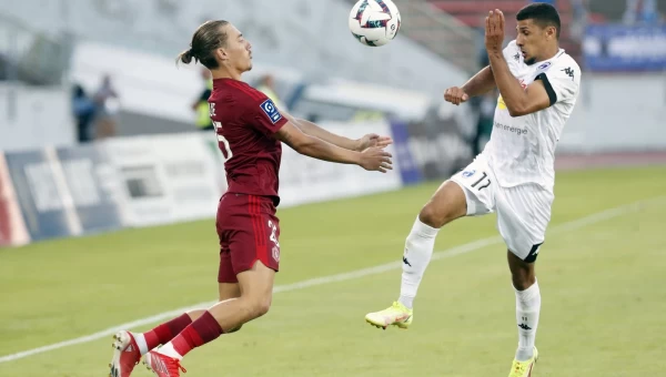 Β’ Γαλλίας: Διπλασιασμός με Μετς