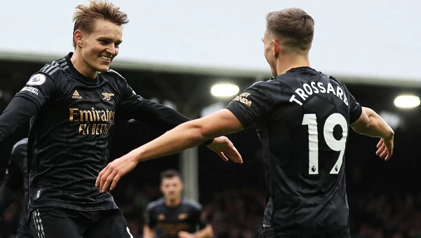 Άνετη η Άρσεναλ, διατήρησε το +5 [vids]