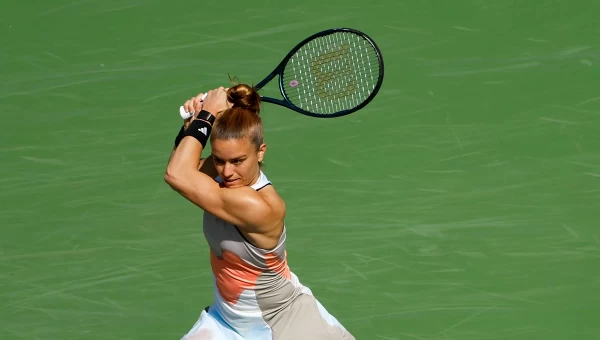 Η Σάκκαρη ξεπέρασε και το… εμπόδιο της Πλίσκοβα [vid]