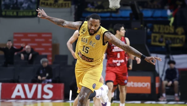 Εντυπωσιακή ΑΕΚ, «διέλυσε» την Χαποέλ [vids]