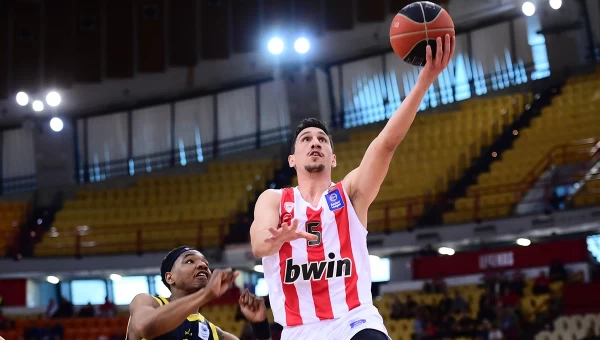 Με το... δεξί ο Ολυμπιακός στα play off [vids]