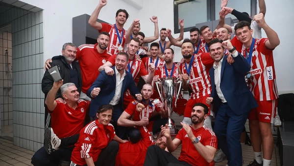 Ο Ολυμπιακός πρωταθλητής στο βόλεϊ [vids]