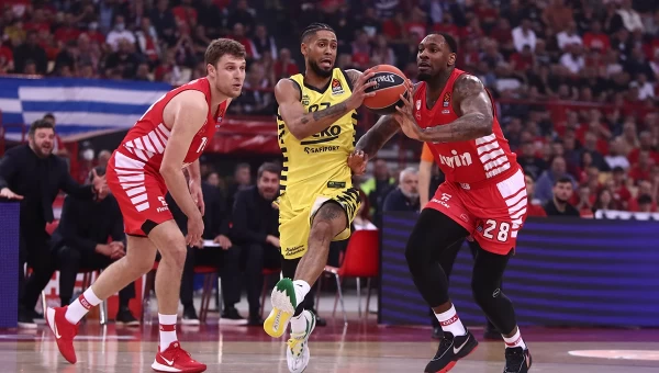 Η Φενέρ «έσπασε» το πλεονέκτημα του Ολυμπιακού [vids]